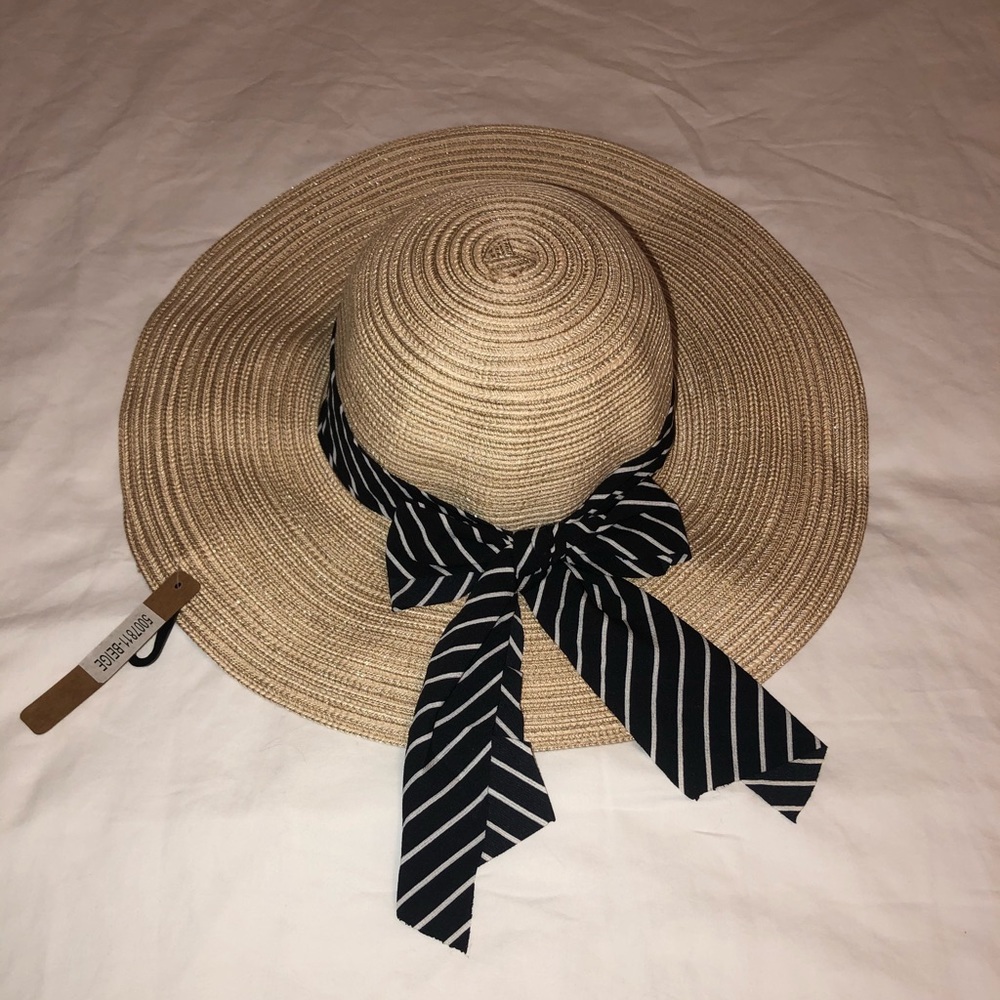 Taking A Stroll Floppy Hat in Beige